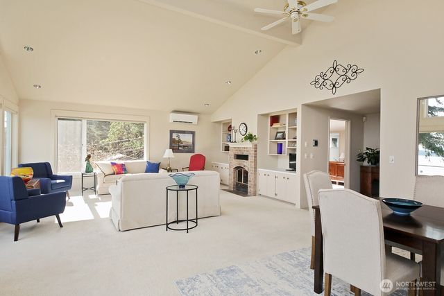 2693 North Bluff Road, Greenbank, WA 98253