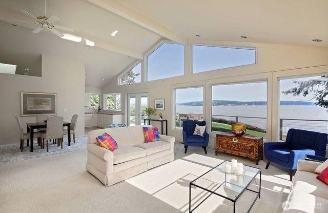 2693 North Bluff Road, Greenbank, WA 98253