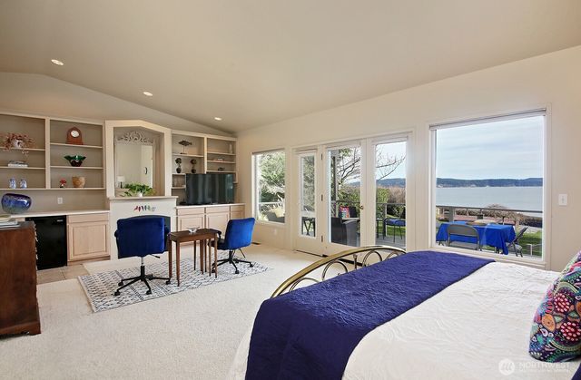 2693 North Bluff Road, Greenbank, WA 98253