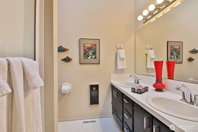 2693 North Bluff Road, Greenbank, WA 98253
