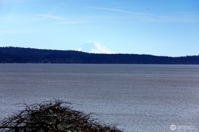 2693 North Bluff Road, Greenbank, WA 98253