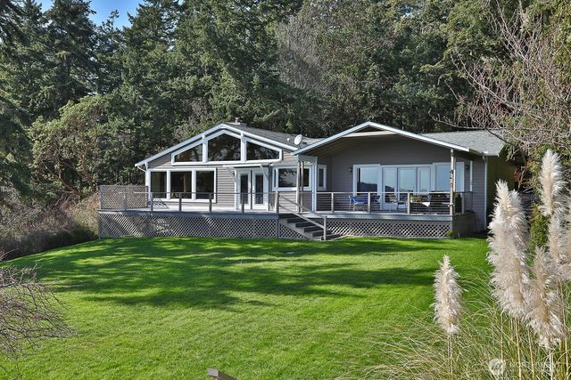 2693 North Bluff Road, Greenbank, WA 98253