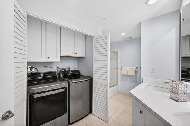 400 Uno Lago Drive 103, Juno Beach, FL 33408