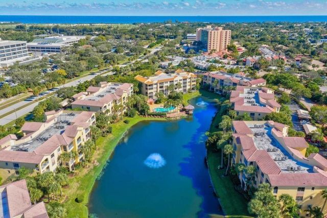 400 Uno Lago Drive 103, Juno Beach, FL 33408
