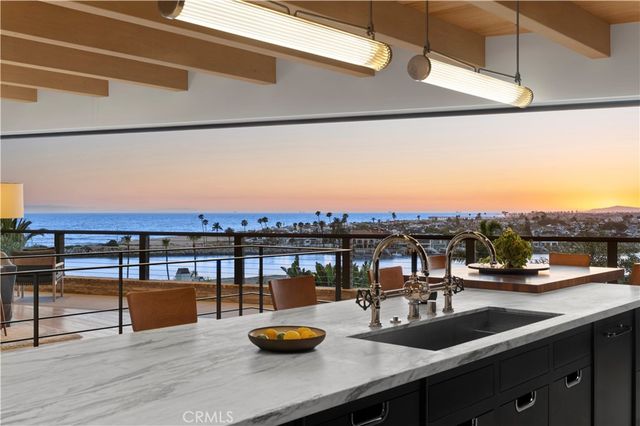 2804 Ocean, Corona Del Mar, CA 92625