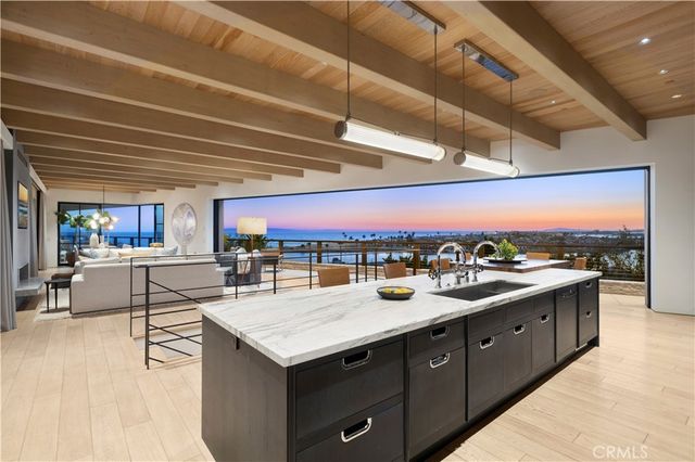 2804 Ocean, Corona Del Mar, CA 92625
