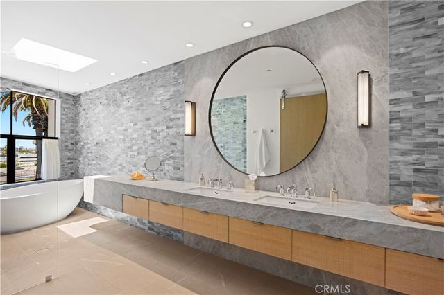 2804 Ocean, Corona Del Mar, CA 92625