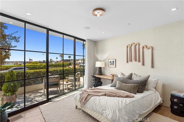 2804 Ocean, Corona Del Mar, CA 92625