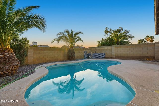 1317 W ESTRELLA Drive, Chandler, AZ 85224