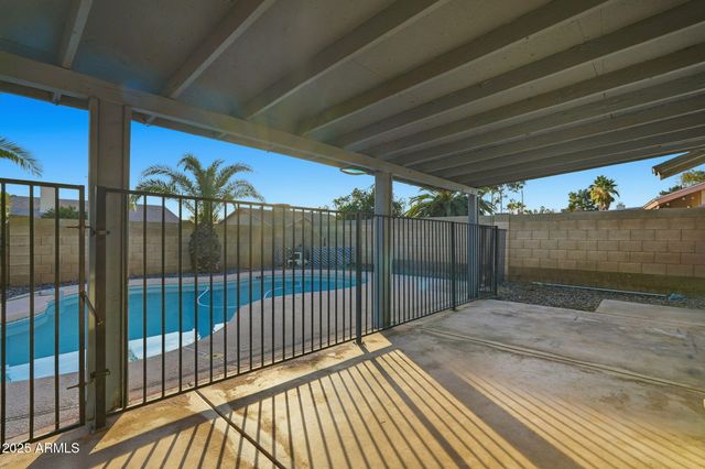 1317 W ESTRELLA Drive, Chandler, AZ 85224