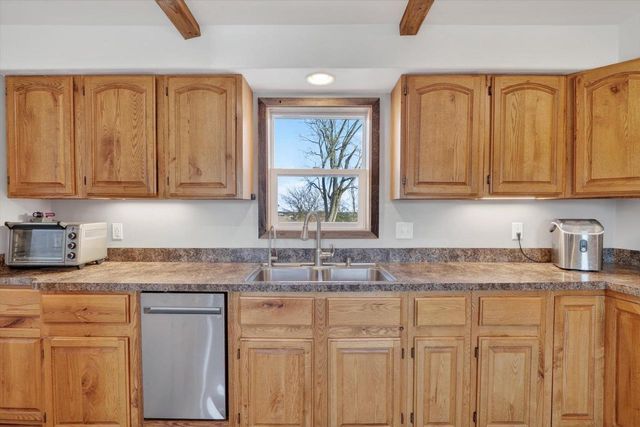 8357 Territorial Road, Evansville, WI 53536