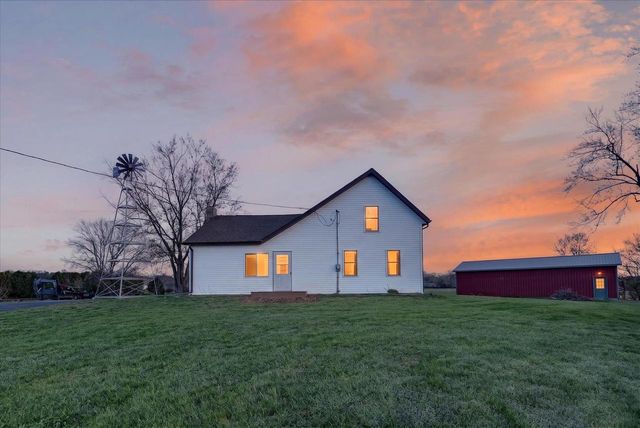 8357 Territorial Road, Evansville, WI 53536