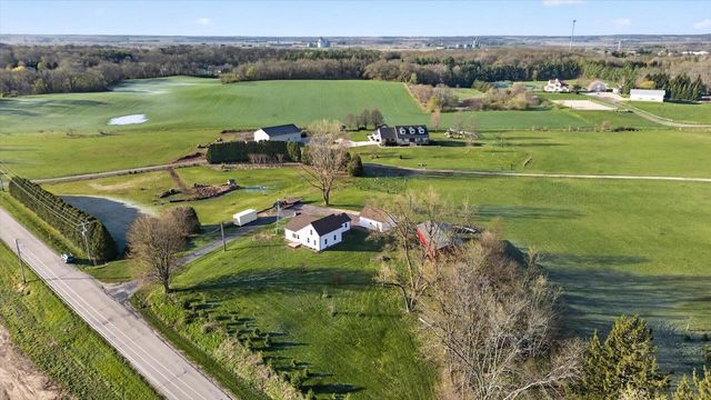 8357 Territorial Road, Evansville, WI 53536