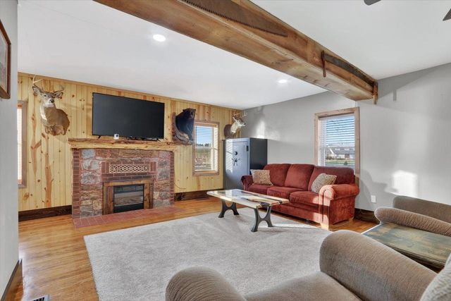 8357 Territorial Road, Evansville, WI 53536