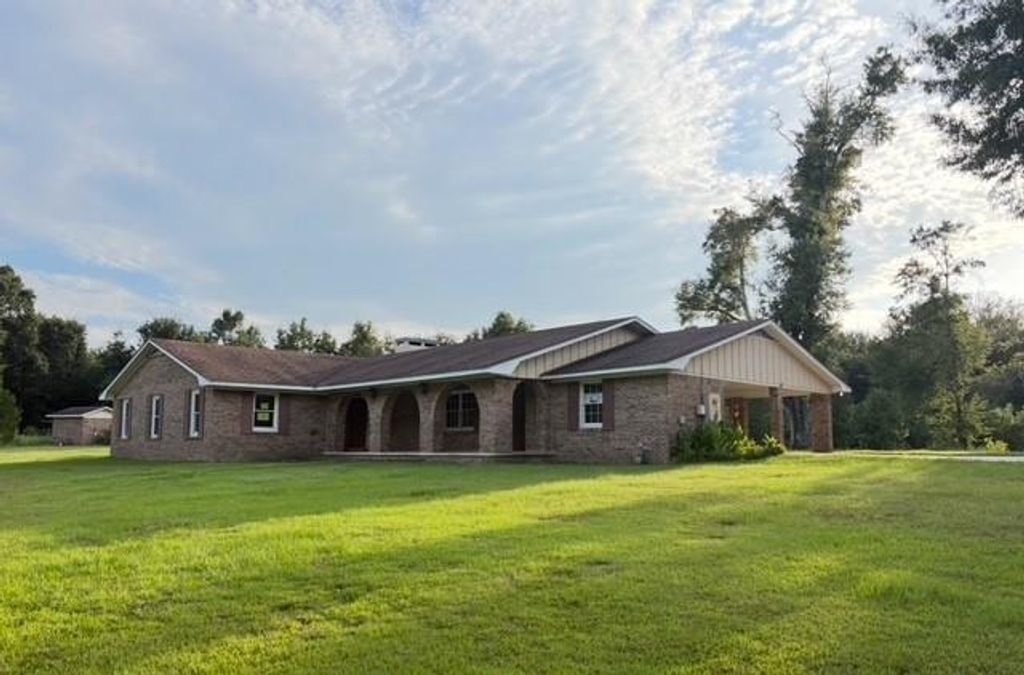 9885 East Avenue, Theodore, AL 36582 — exterior