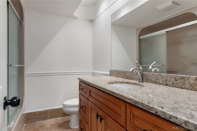 239 SE Paradise Point Road, Crystal River, FL 34429