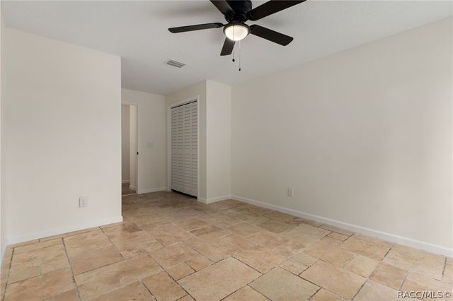 239 SE Paradise Point Road, Crystal River, FL 34429