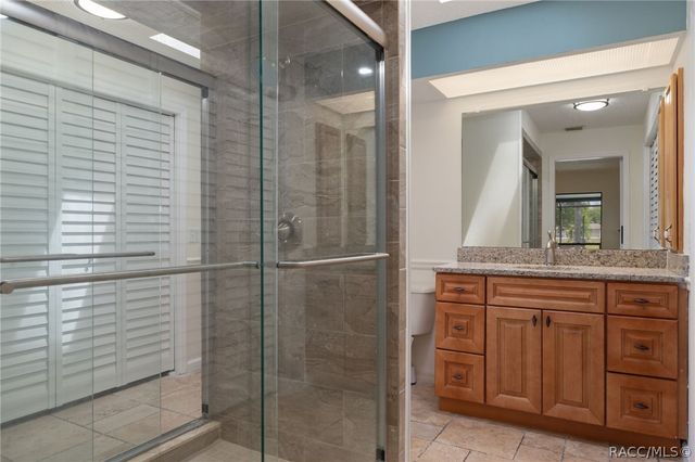239 SE Paradise Point Road, Crystal River, FL 34429