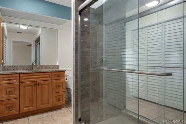 239 SE Paradise Point Road, Crystal River, FL 34429