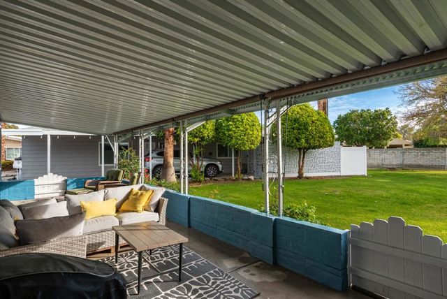 64 Calle De Estrellas, Palm Springs, CA 92264