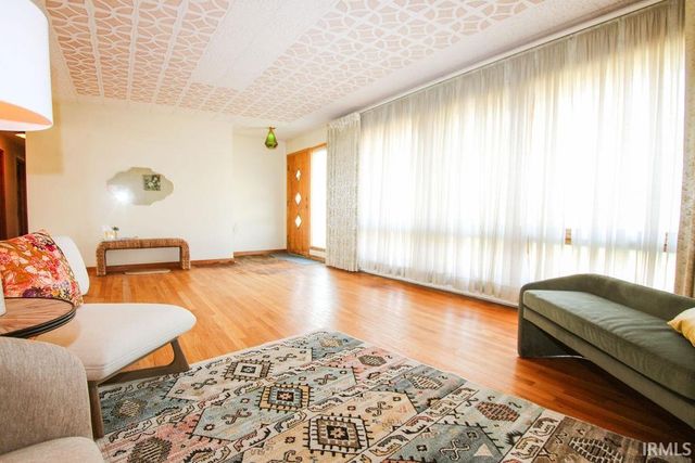 54850 County Line Road, New Carlisle, IN 46552