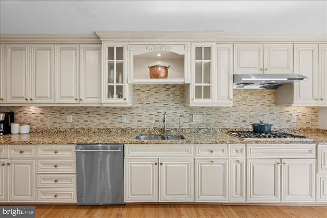 816 CONSTELLATION DR, Great Falls, VA 22066