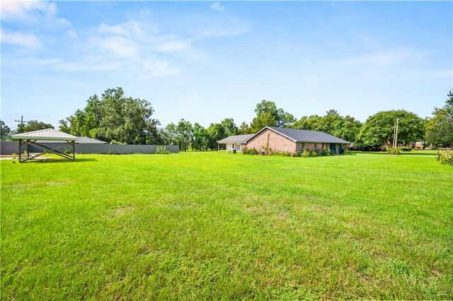 105 HILDA Lane, Marksville, LA 71351