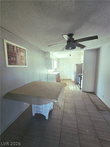 872 Count Wutzke Avenue, Las Vegas, NV 89119