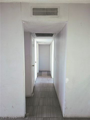 872 Count Wutzke Avenue, Las Vegas, NV 89119