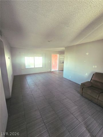 872 Count Wutzke Avenue, Las Vegas, NV 89119