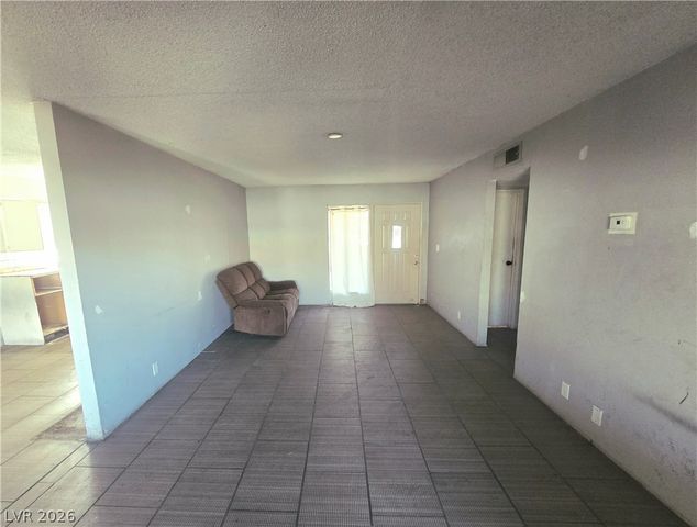 872 Count Wutzke Avenue, Las Vegas, NV 89119