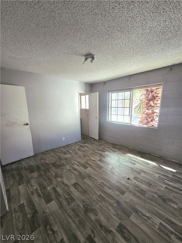 872 Count Wutzke Avenue, Las Vegas, NV 89119