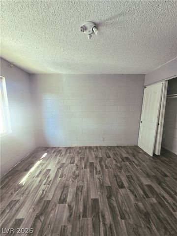 872 Count Wutzke Avenue, Las Vegas, NV 89119