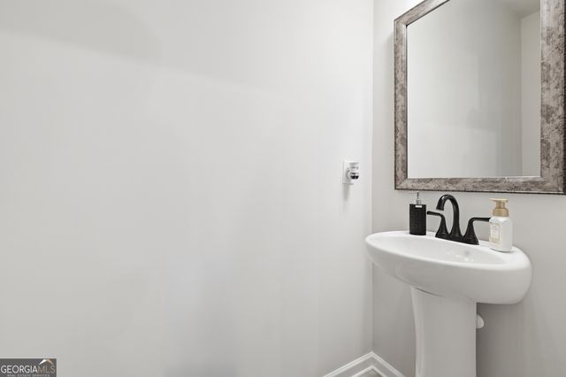 198 Station Overlook Drive, Auburn, GA 30011
