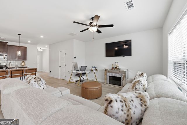 198 Station Overlook Drive, Auburn, GA 30011