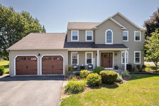 4198 Chokecherry, Clay, NY 13090