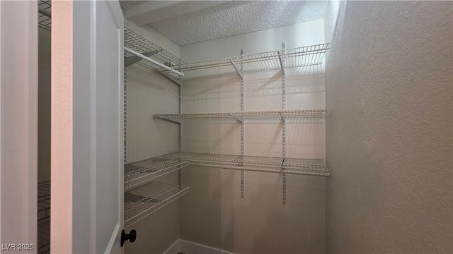 797 East Harmon Avenue 14, Las Vegas, NV 89119