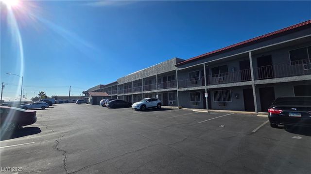 797 East Harmon Avenue 14, Las Vegas, NV 89119
