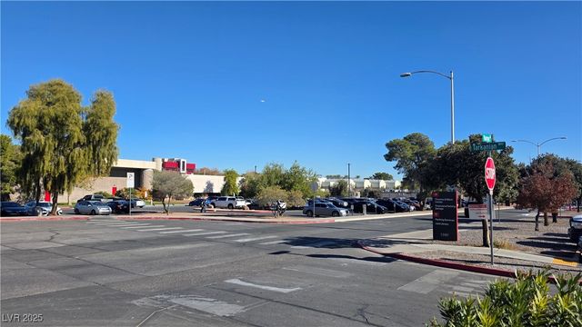 797 East Harmon Avenue 14, Las Vegas, NV 89119