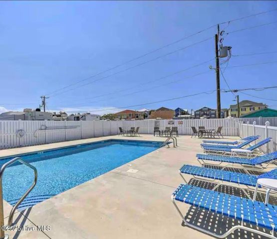 303 Henderson Boulevard 14, Atlantic Beach, NC 28512