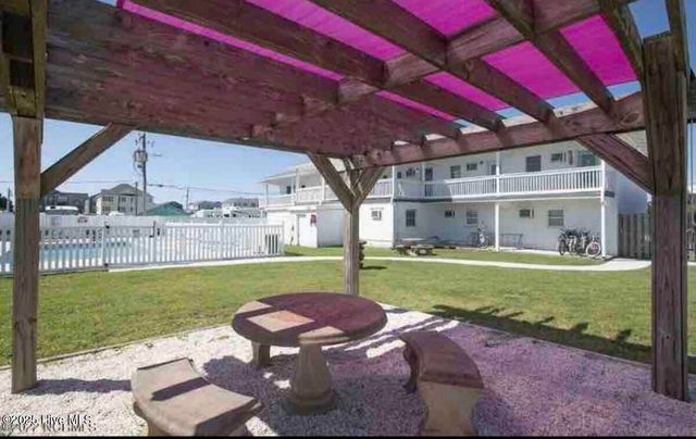 303 Henderson Boulevard 14, Atlantic Beach, NC 28512