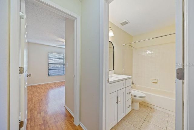 4071 SHORESIDE CIRCLE, Tampa, FL 33618