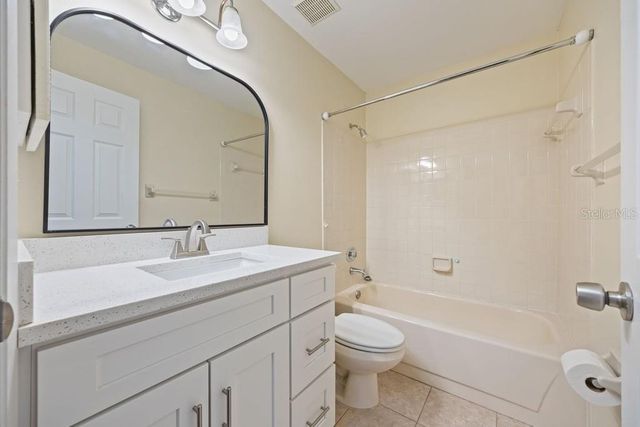 4071 SHORESIDE CIRCLE, Tampa, FL 33618