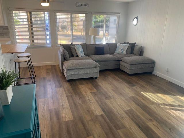 900 N Cleveland Street 33, Oceanside, CA 92054