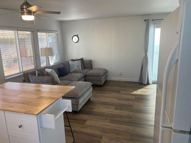 900 N Cleveland Street 33, Oceanside, CA 92054