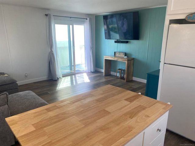 900 N Cleveland Street 33, Oceanside, CA 92054