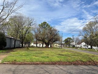 421 D NW, Ardmore, OK 73401