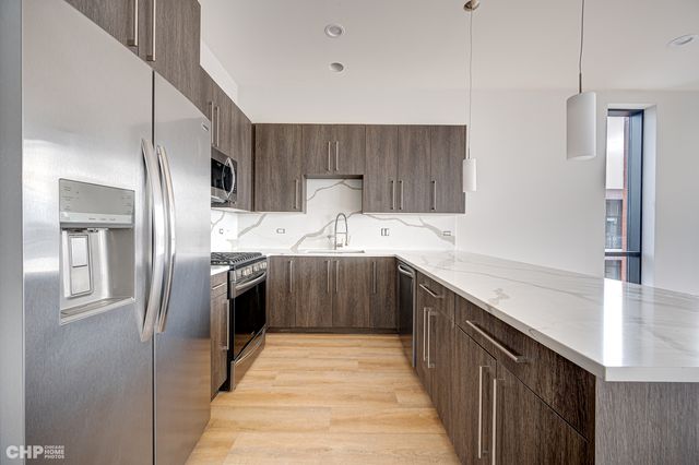 3114 N Ridgeway Avenue 201, Chicago, IL 60618