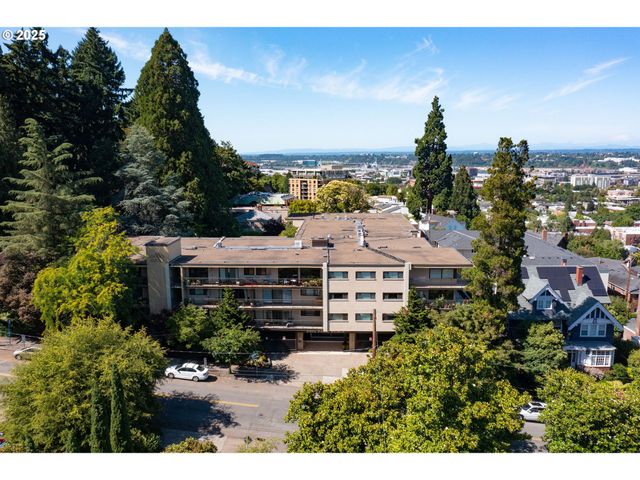 2393 Sw PARK Pl 106, Portland, OR 97205