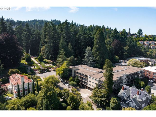 2393 Sw PARK Pl 106, Portland, OR 97205